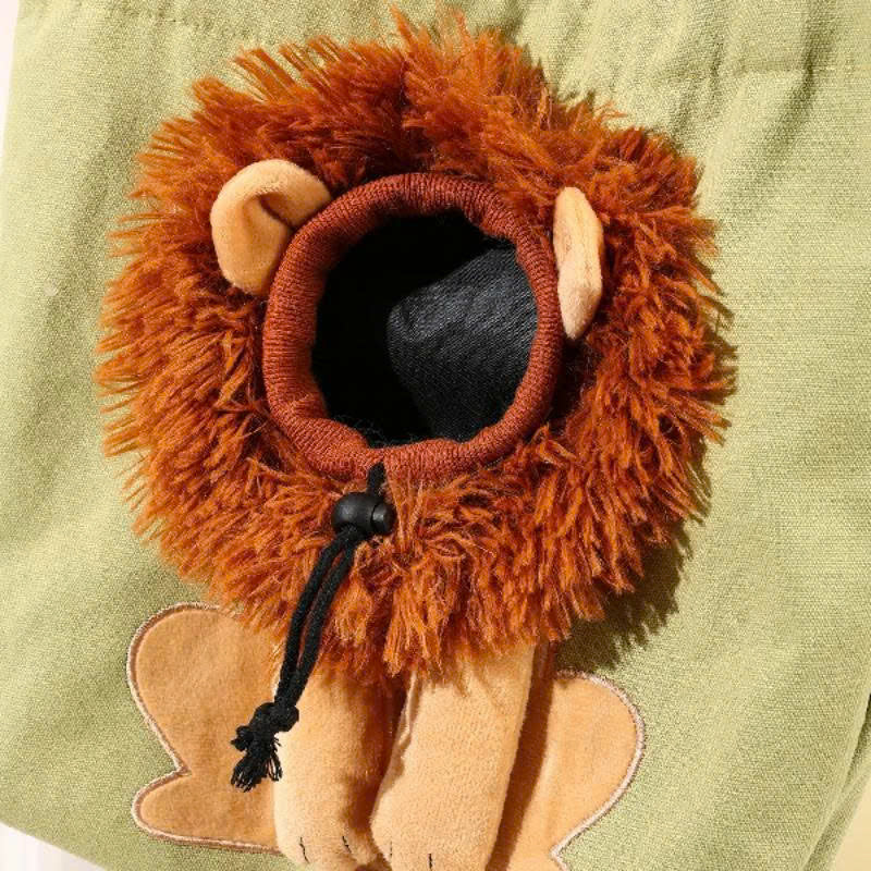 Lion mane pet carrier opening detail